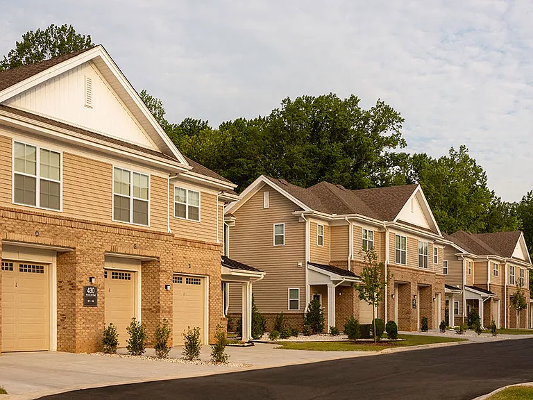 Belmont at Tryon Apartments — Photo 5