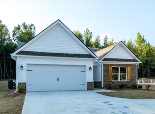 142 Allan Green Dr, Gray, GA 31032