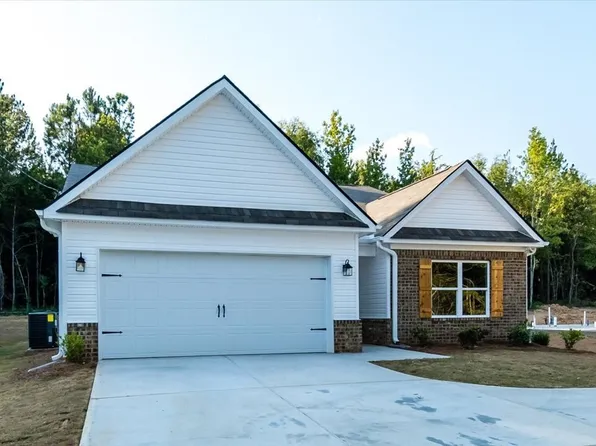 142 Allan Green Dr, Gray, GA 31032