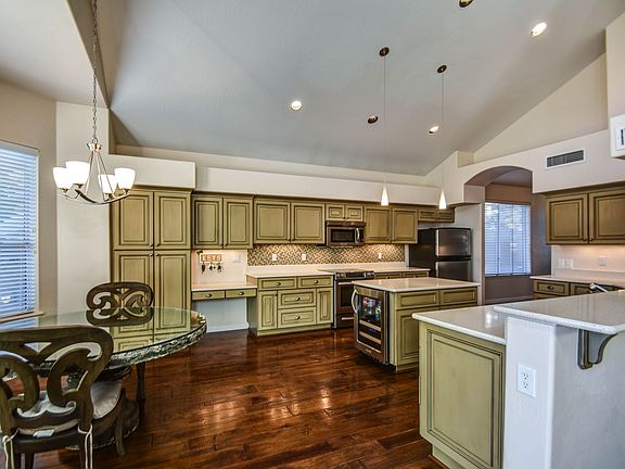 4th image of 3139 E Wildwood Dr