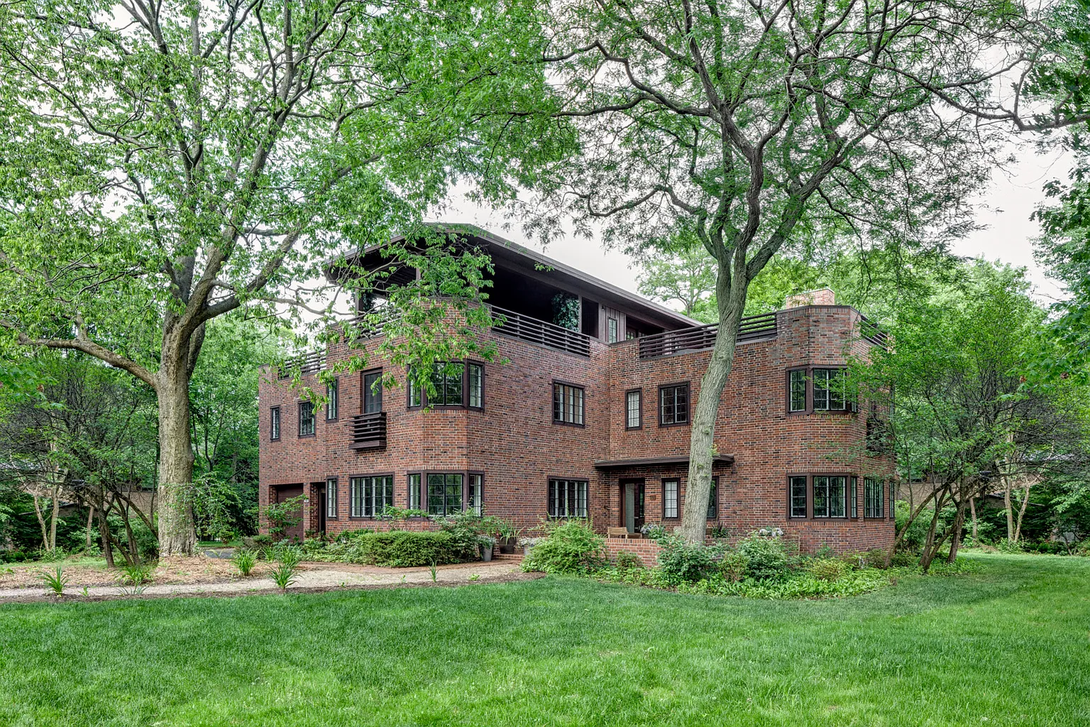 949 Fisher Ln photo 1