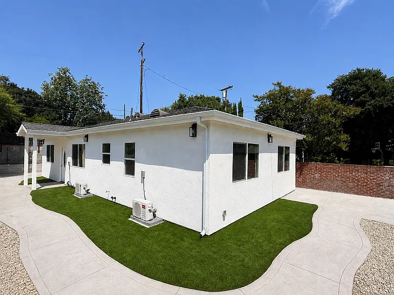 3623 E California Blvd — Photo 13