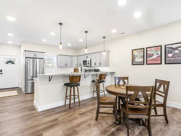 143 Carver St, Brevard, NC