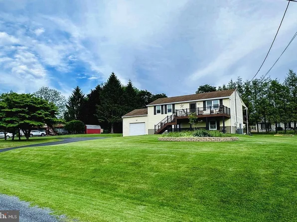 1414 Stag Dr, Auburn, PA 17922