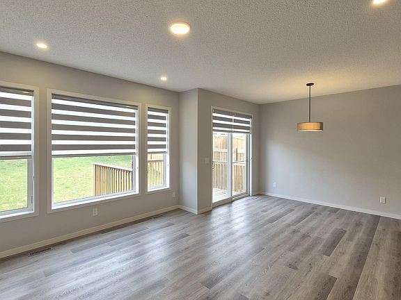 4th image of 5120 23rd Ave SW