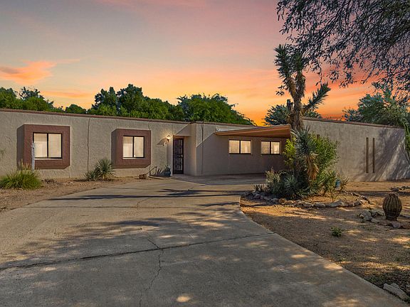 2nd image of 2634 W Calle Padilla