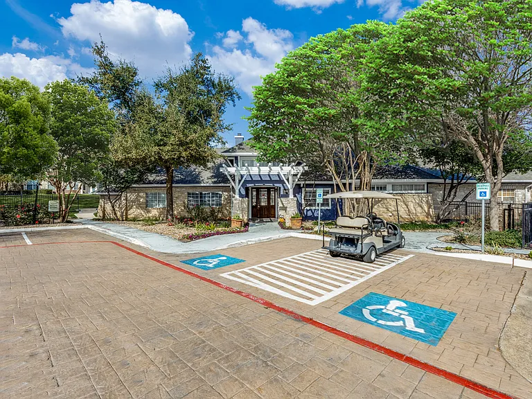 Madison Dell Ranch Apartments — Photo 19