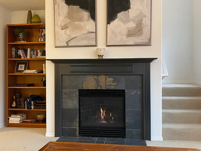 851 NE Caden Ave — Photo 1