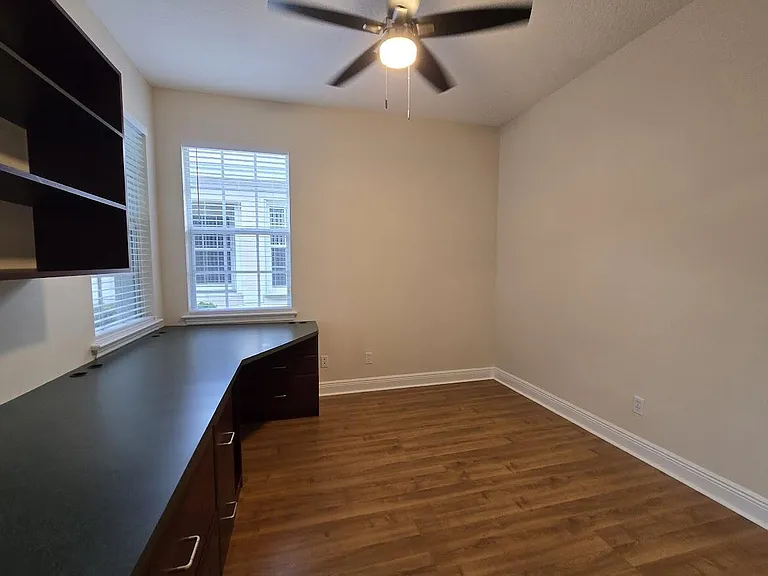 1463 SE Tidewater Pl — Photo 25