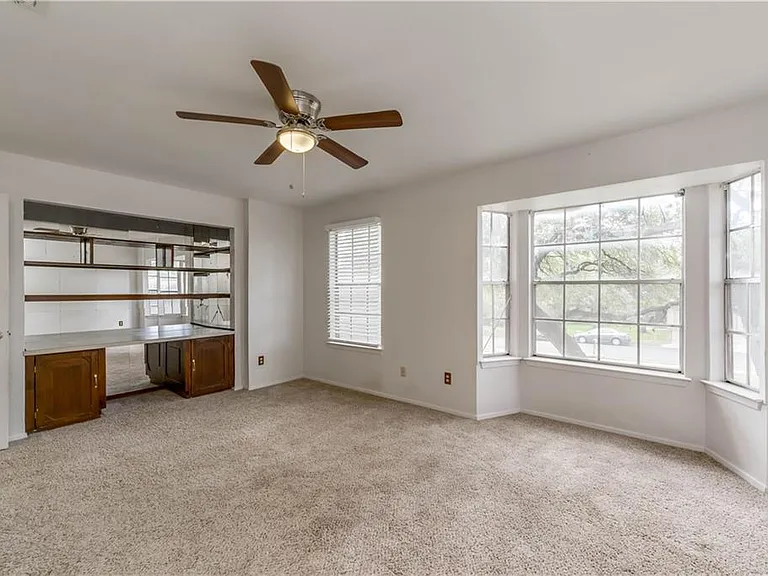 4200 Everest Ln — Photo 24