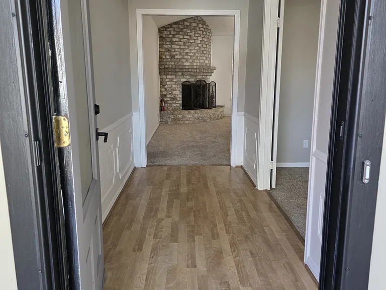 Come on in...welcoming foyer.