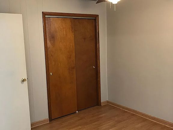 3rd image of 3289 E Thompson St #1
