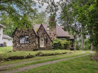 1210 Anderson Rd, Pittsburgh, PA, 15209