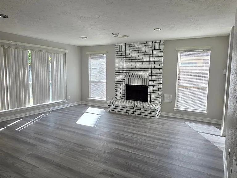 16403 Salinas Ln — Photo 16
