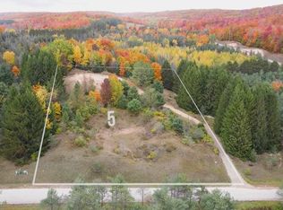3116 Needles Dr #5, Harbor Springs, MI 49740