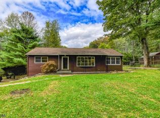 122 Petersburg Rd, Hackettstown, NJ 07840