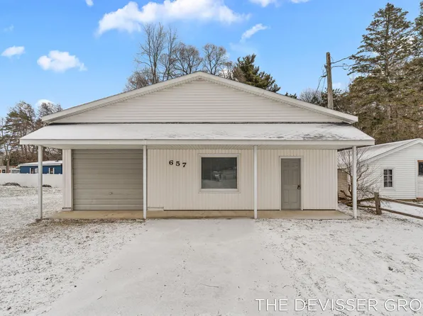 657 Butternut Dr, Holland, MI 49424