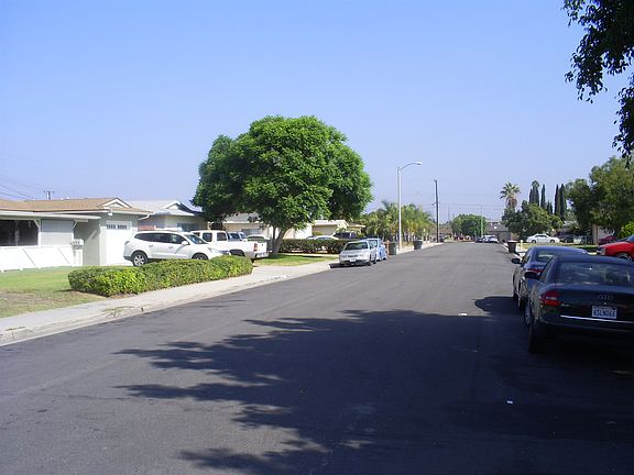 4th image of 10312 D Este Dr