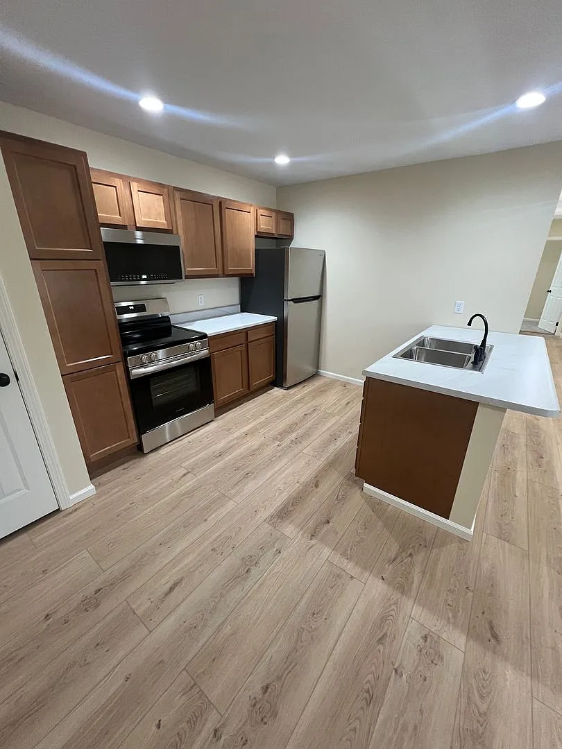 Northern Place Apartments 4 — Photo 1