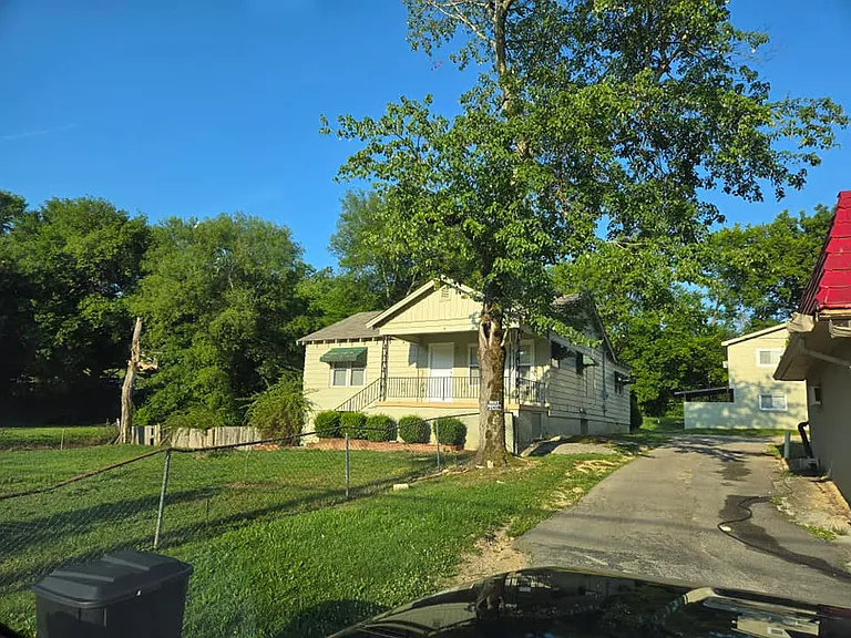 1975 N Highway 341 #B — Photo 1