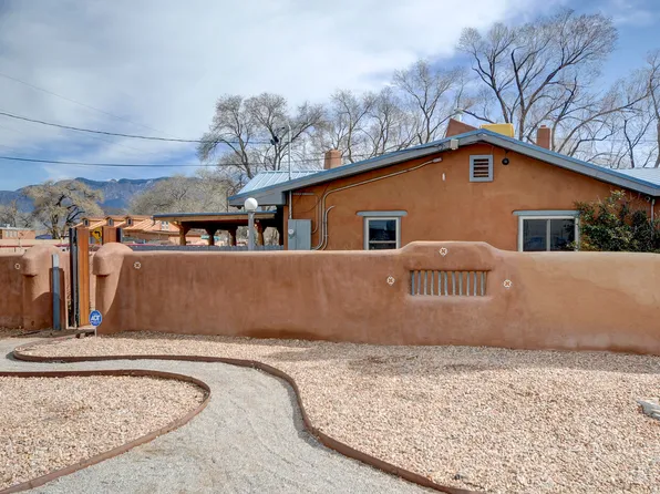 9140 Guadalupe Trl NW, Albuquerque, NM 87114