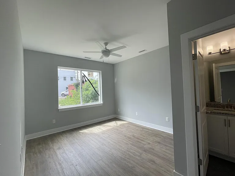 1102 Porter St #B — Photo 4