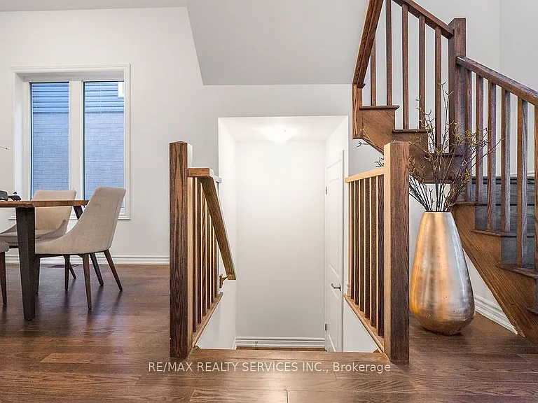 9 Copeman Ave — Photo 32