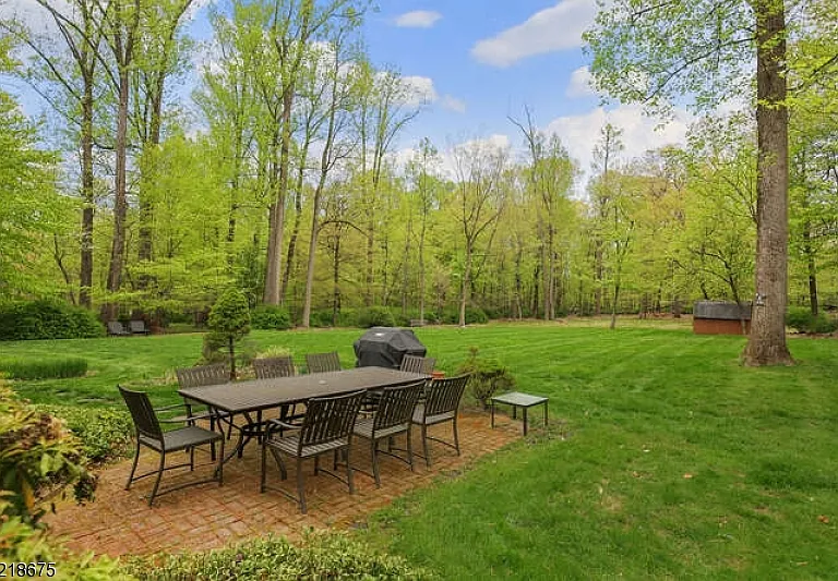 18 Skyline Dr — Photo 17