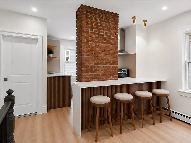 32 Storms Ave #B — Photo 6