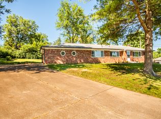 4666 De Chantal Dr #1, Saint Louis, MO 63128