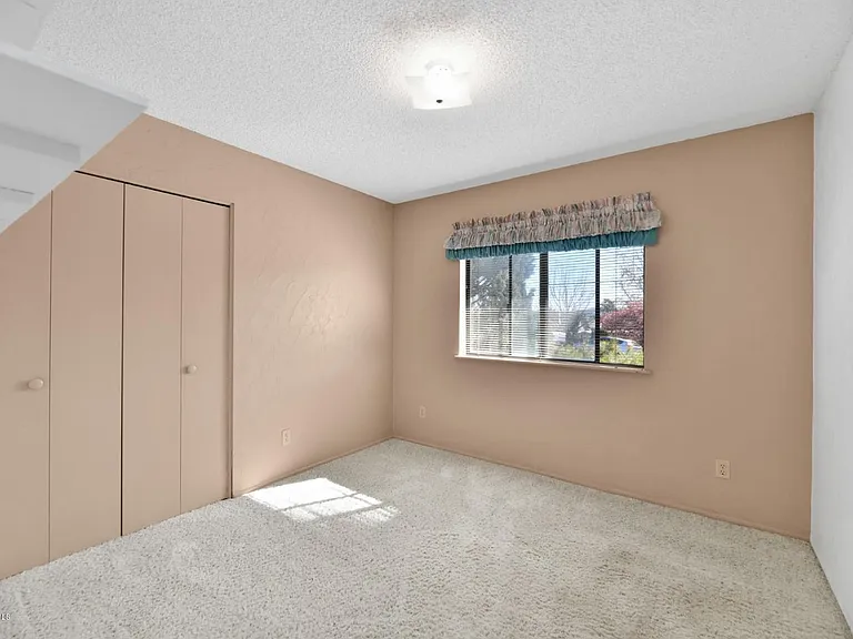 1602 Luna Ct — Photo 35