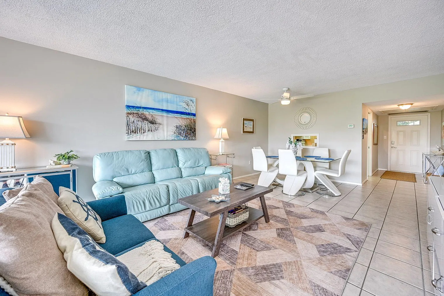 2 bed, 2.0 bath, 1173 sqft, $3,128 — Photo 3