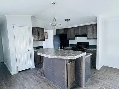 Creston Ridge — Photo 17