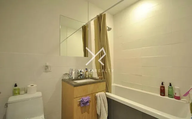 Rented by Yaffa Realty LLC | media 5