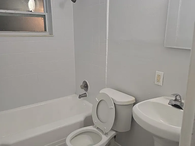3935 Wilts St — Photo 11