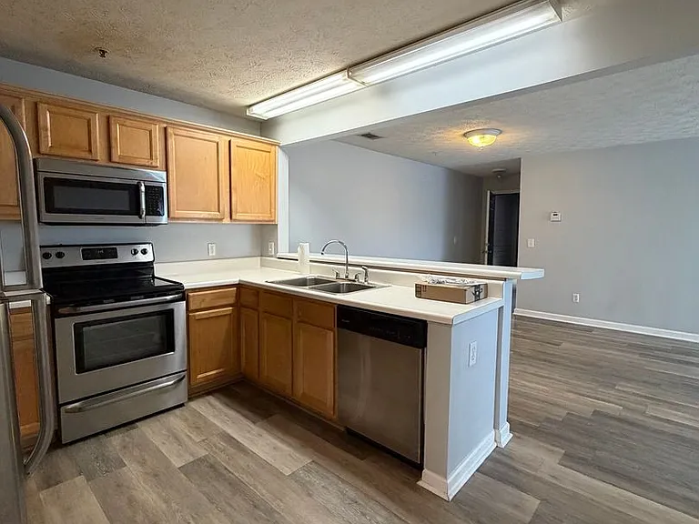 1114 S College St #1201 — Photo 7