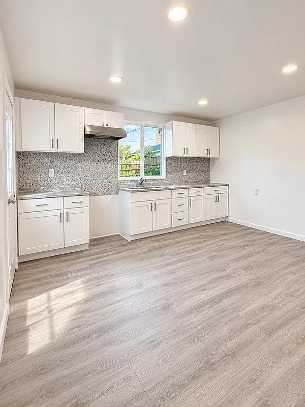 510 Washington St — Photo 4