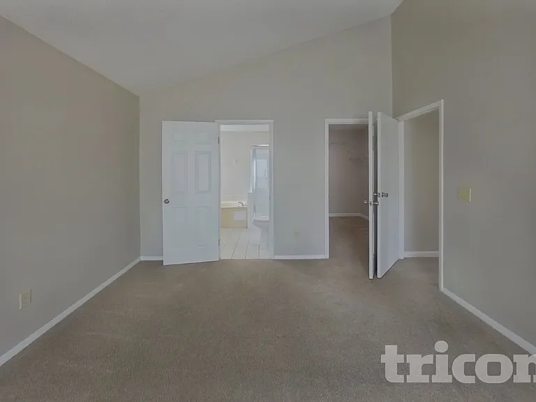 4739 Harpers Ferry Ln — Photo 6