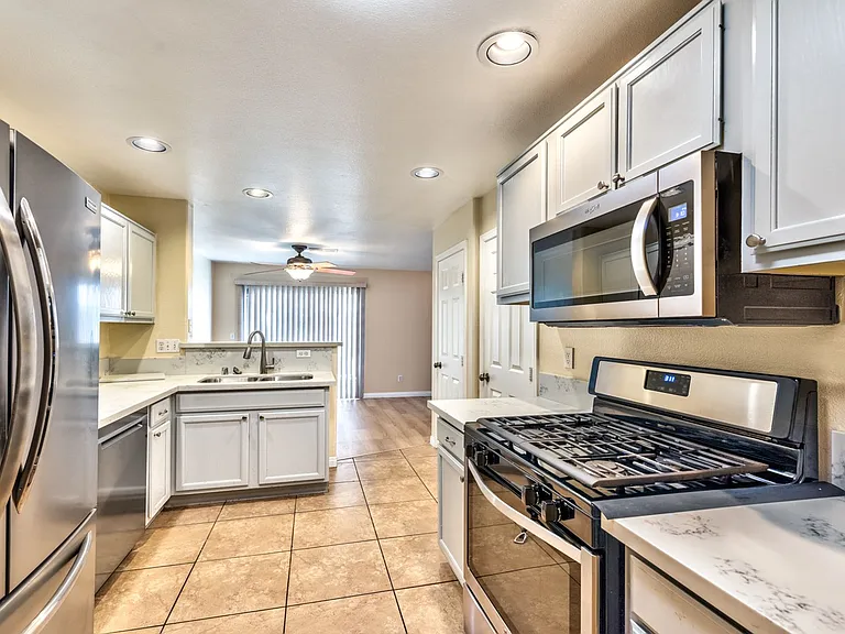 8217 Diamond Star Ct — Photo 8