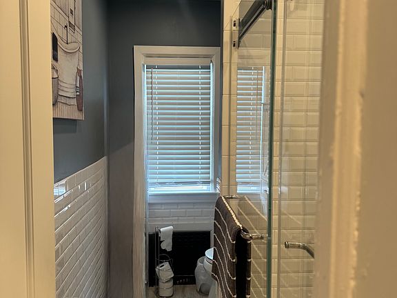 4th image of 523 2nd Ave Floor 2
