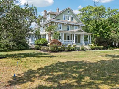 90 Thompson Avenue, Babylon, NY, 11702