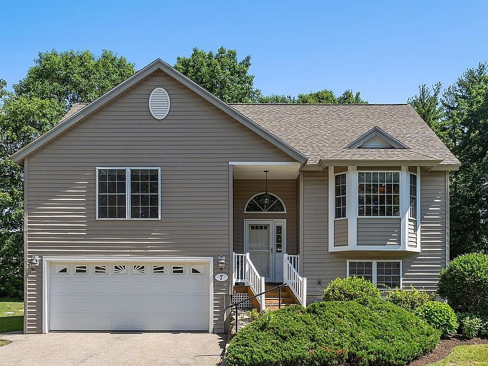 1st image of 7 Blueberry Ln #7