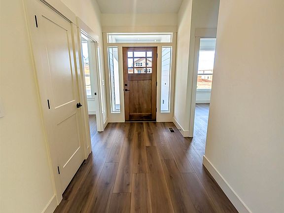 3rd image of 6203 Evangelista St S