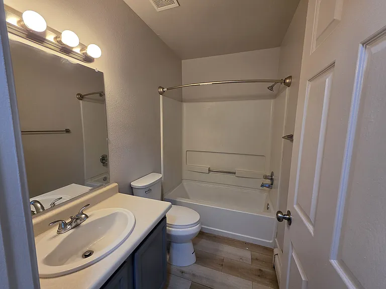 2985 Emerald Cir — Photo 9