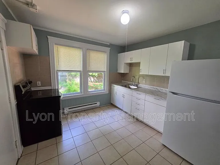 88 Garfield Ave #6 — Photo 3