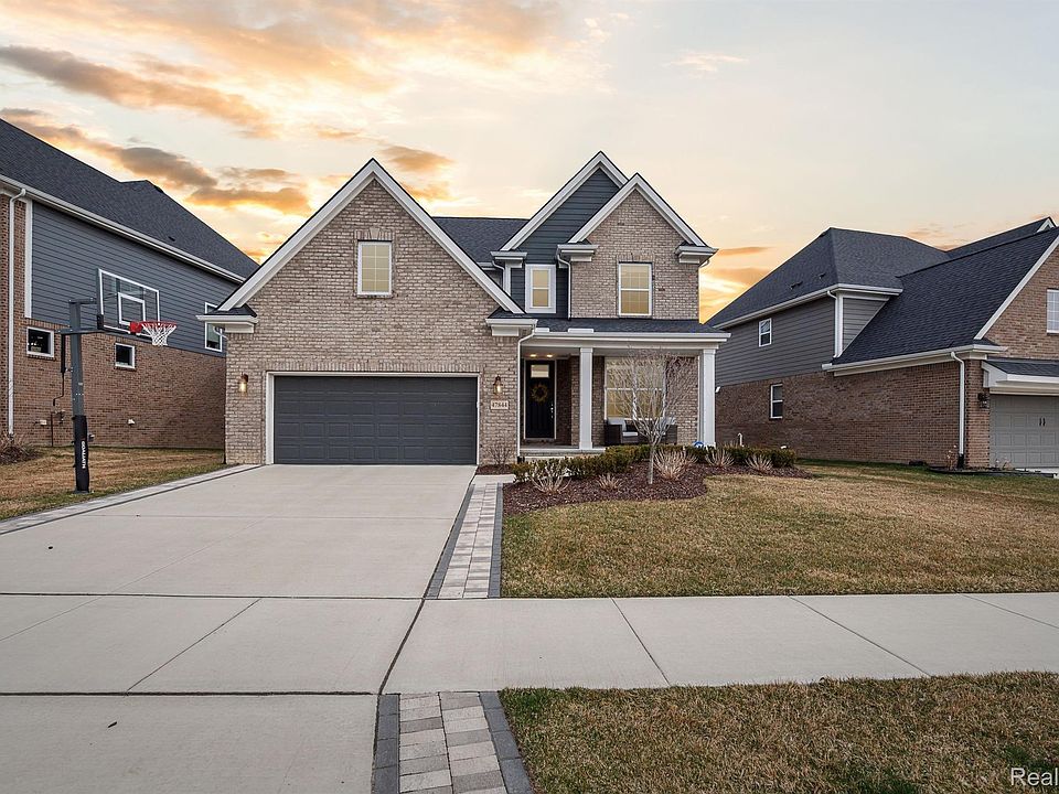 1st image of 47844 Fieldstone Dr