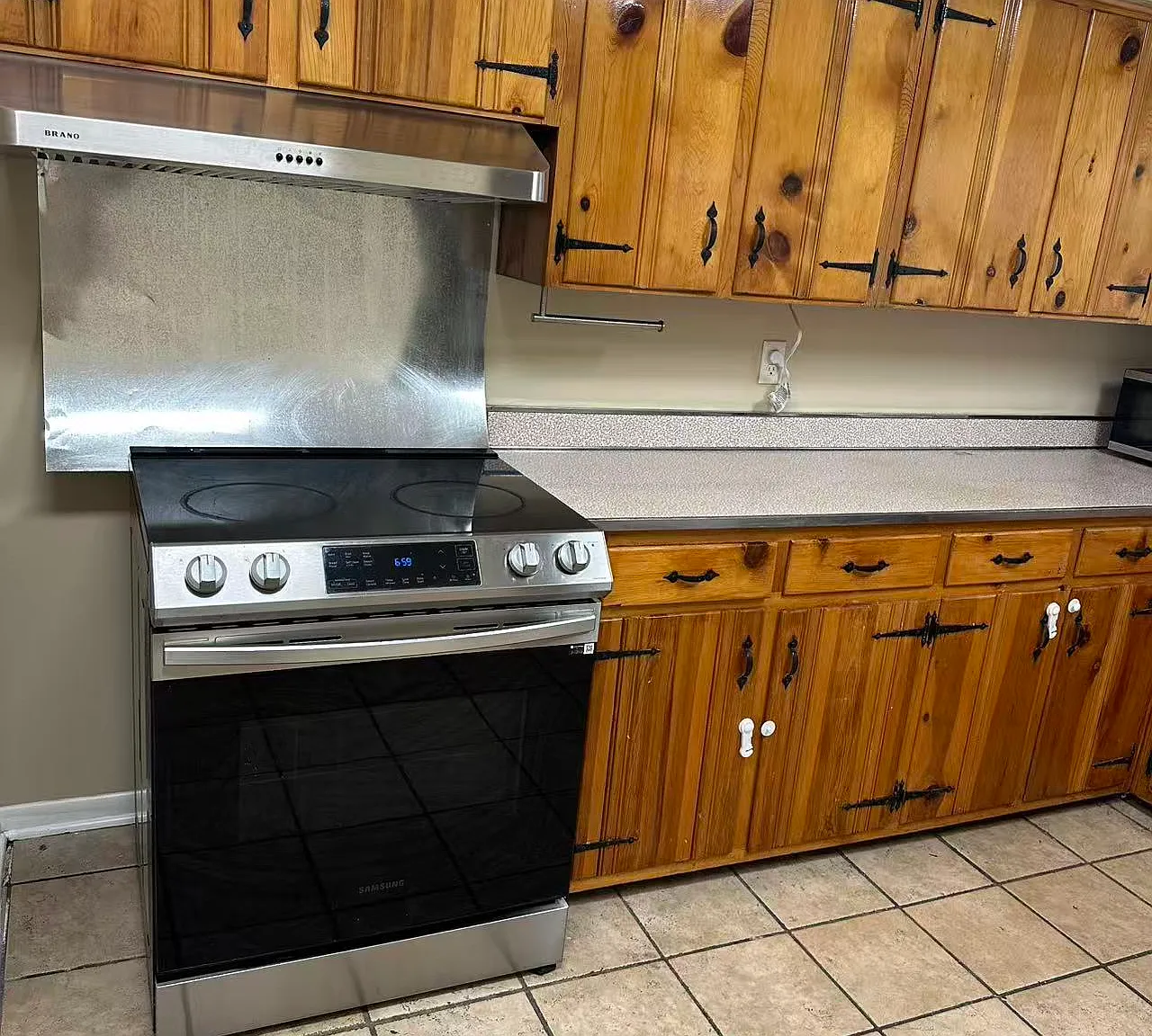 3 bed, 1698 sqft, $1,799 — Photo 3