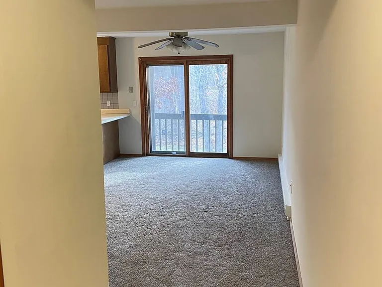 492 East St #25 — Photo 2