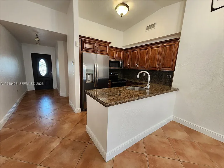 13412 SW 17th Ter — Photo 2