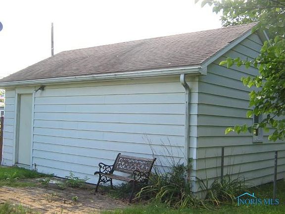 3rd image of 5166 Main St